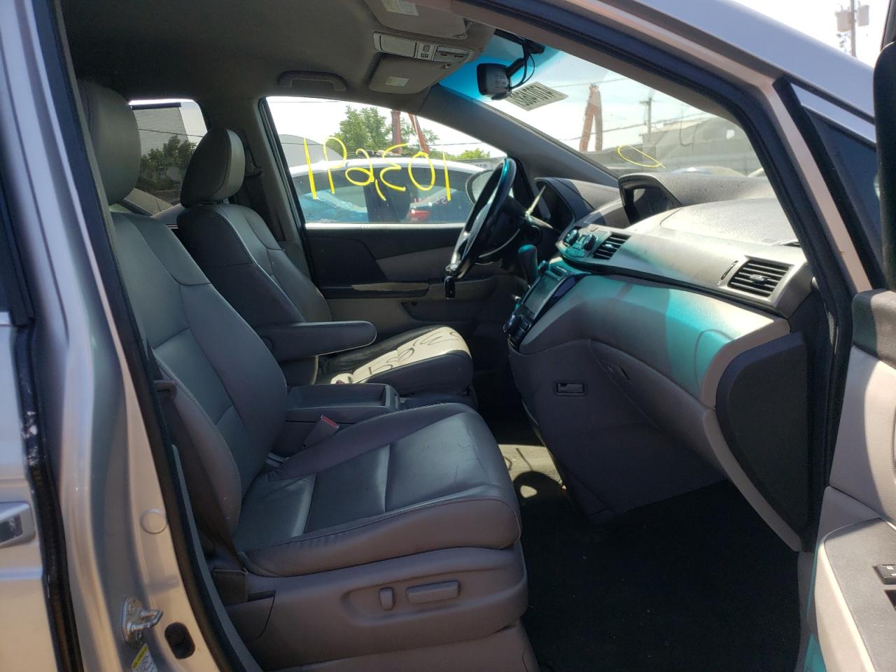 Photo 5 from auction – 2014 HONDA ODYSSEY EX with VIN 5FNRL5H40EB008000