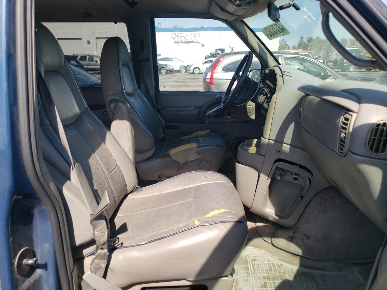 Photo 18 from auction – 1998 CHEVROLET ASTRO with VIN 1GNDM19W7WB107618