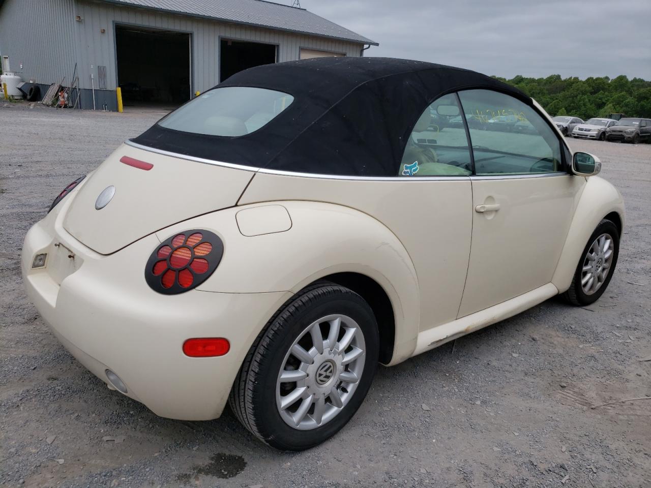 Photo 4 from auction – 2004 VOLKSWAGEN NEW BEETLE with VIN 3VWCM31Y54M340915