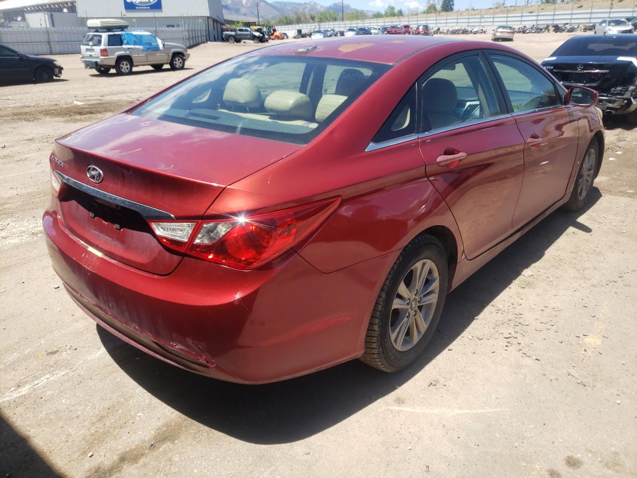 Photo 4 from auction – 2011 HYUNDAI SONATA GLS with VIN 5NPEB4AC7BH022454
