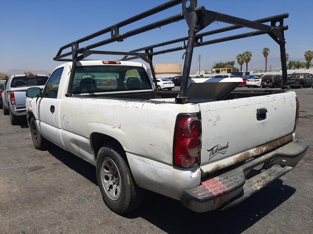 Photo 3 from auction – 2005 CHEVROLET SILVERADO with VIN 1GCEC14V95E185815