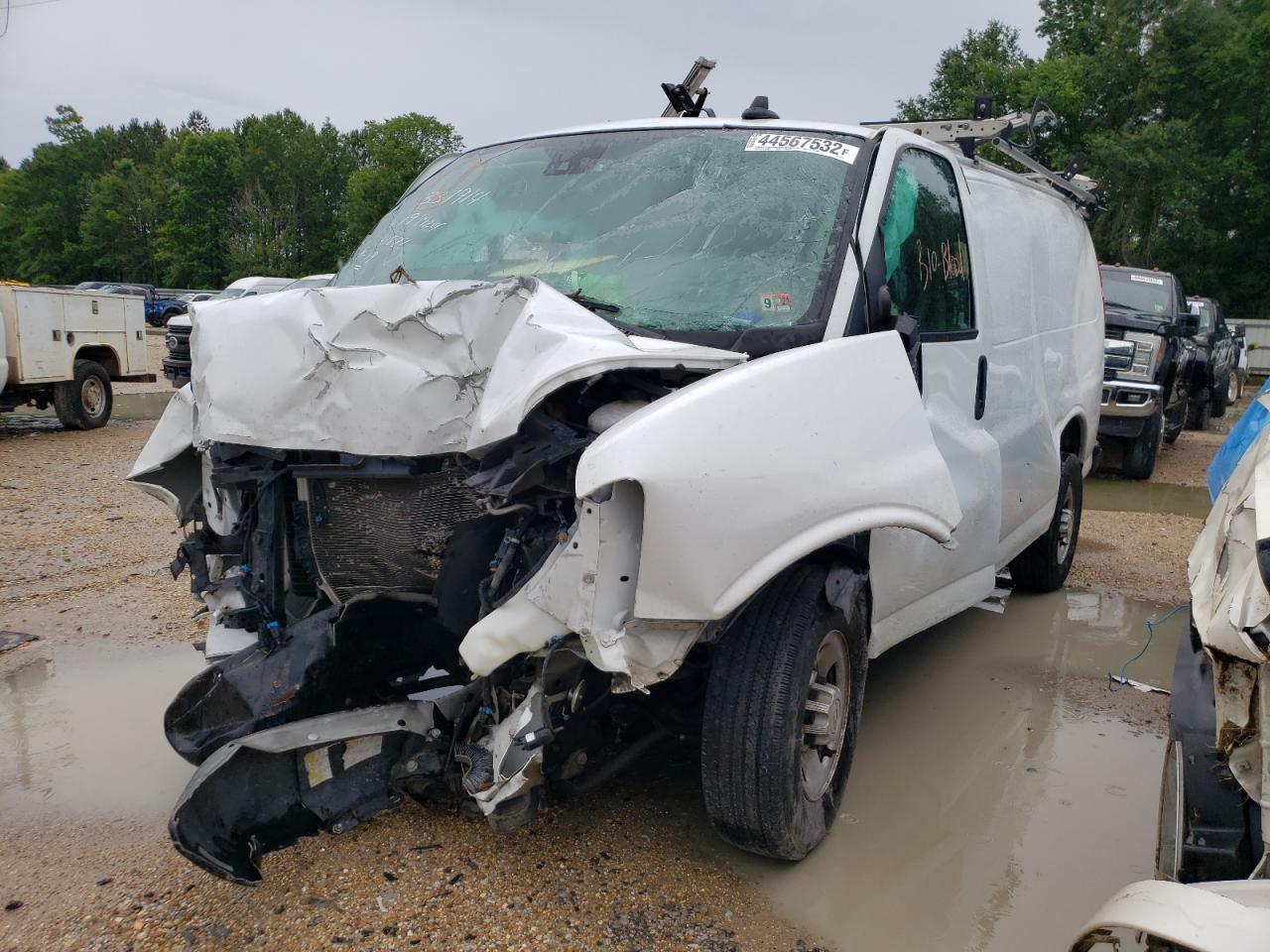 Photo 2 from auction – 2019 CHEVROLET EXPRESS G2 with VIN 1GCWGAFP2K1337914