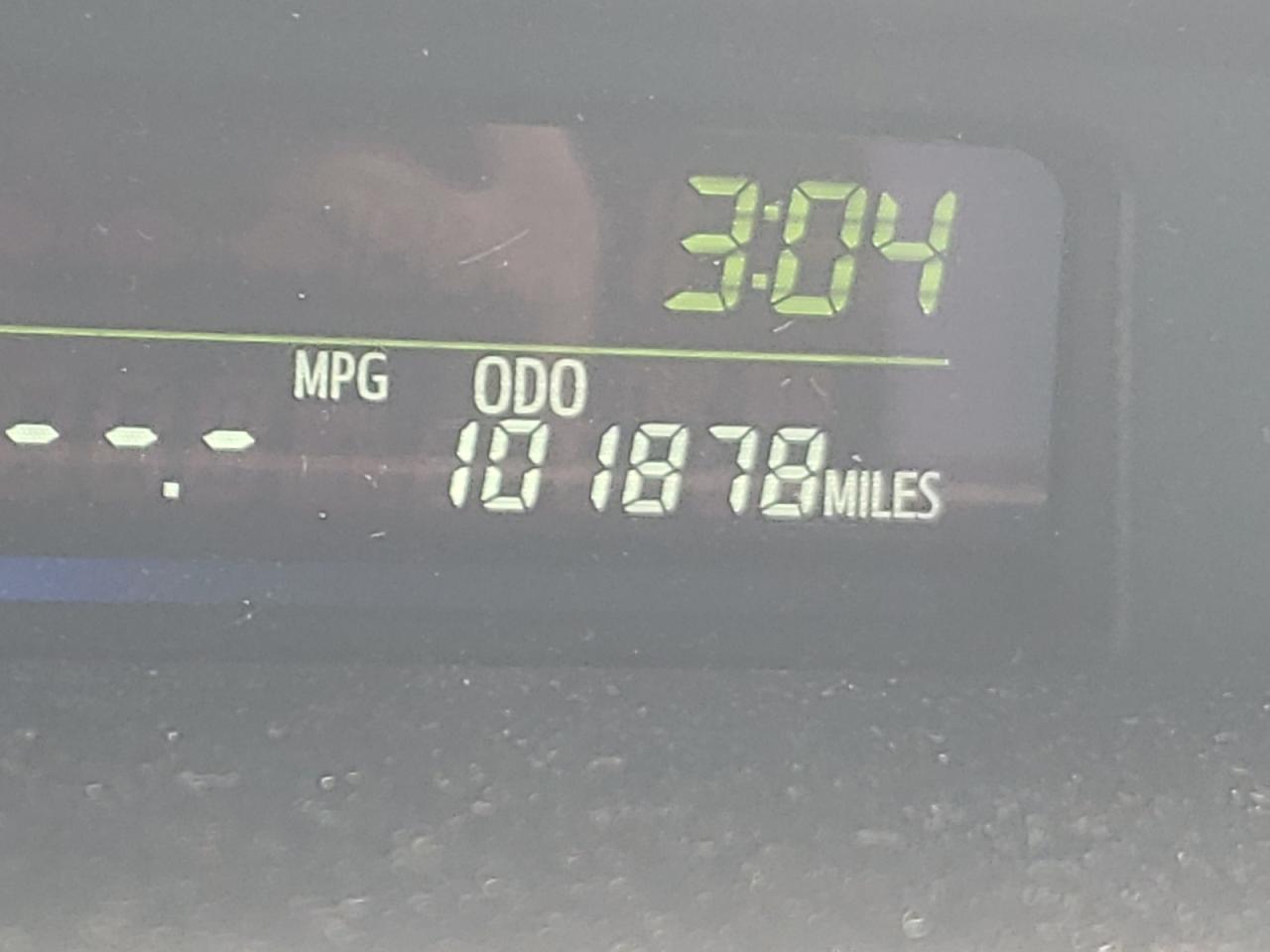Photo 12 from auction – 2014 TOYOTA PRIUS V with VIN JTDZN3EU9E3322020