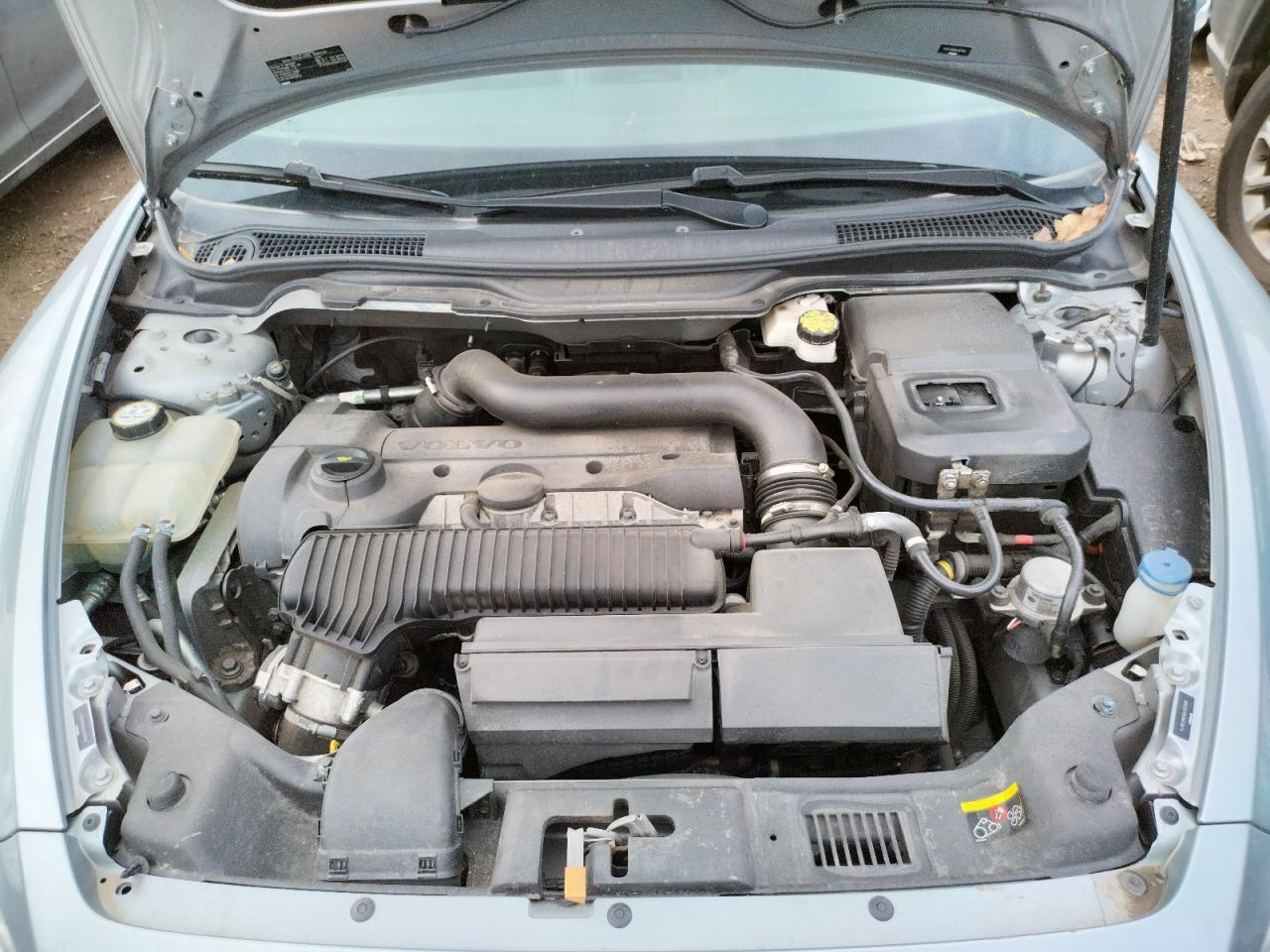 Photo 7 from auction – 2011 VOLVO C70 T5 with VIN YV1672MCXBJ107926