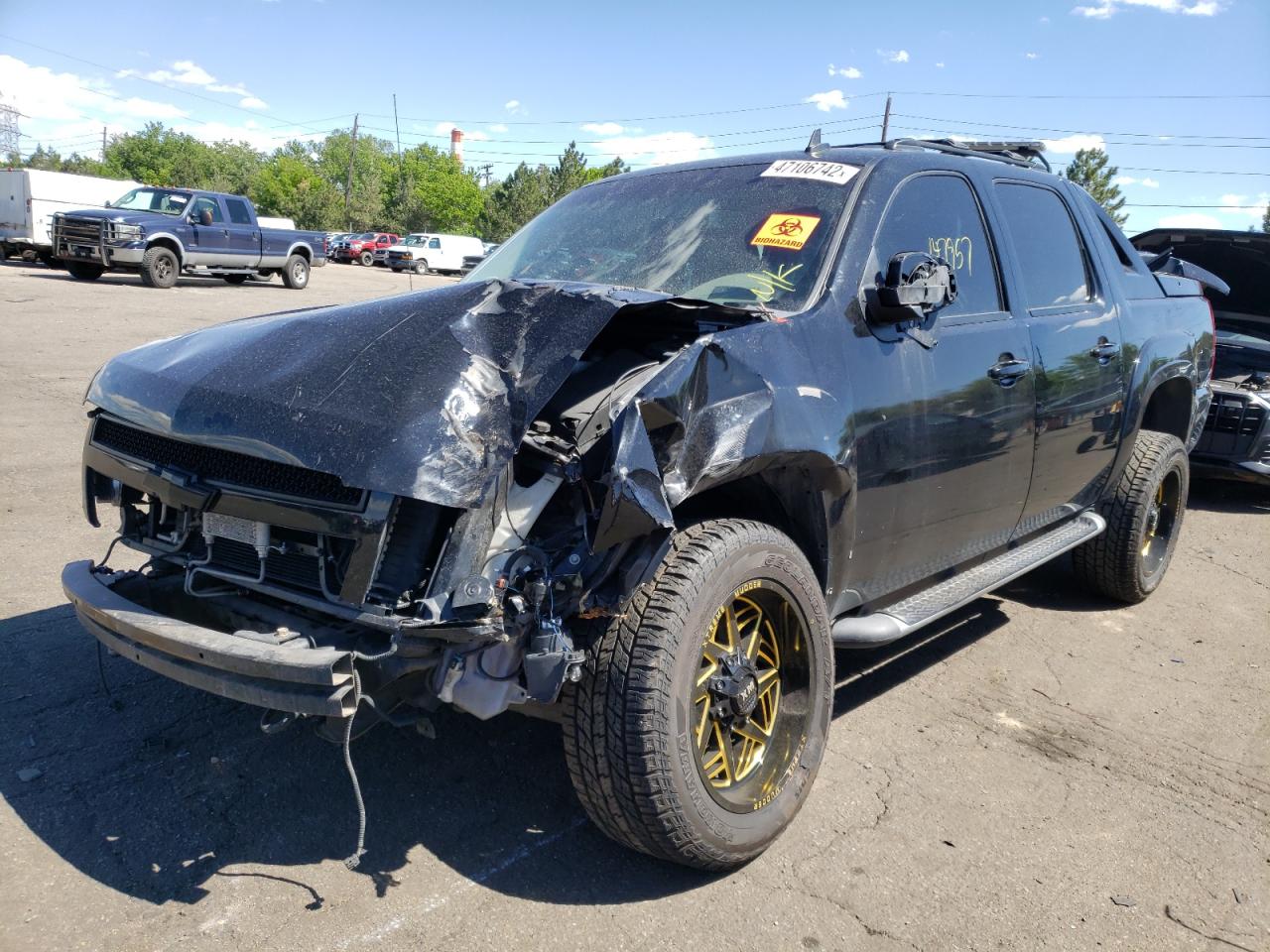 Photo 2 from auction – 2013 CHEVROLET AVALANCHE with VIN 3GNTKFE79DG335606