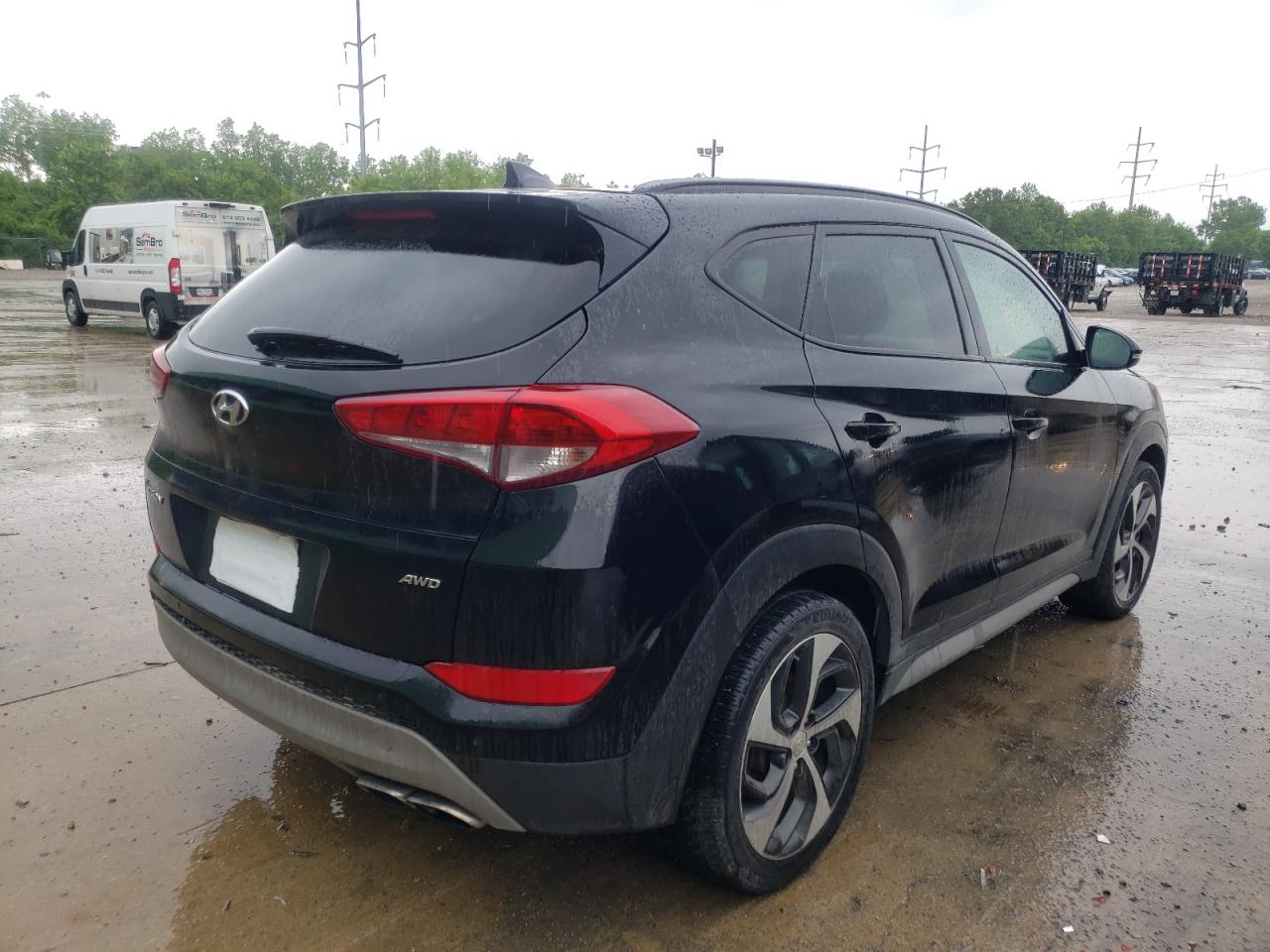 Photo 17 from auction – 2018 HYUNDAI TUCSON VAL with VIN KM8J3CA2XJU645189
