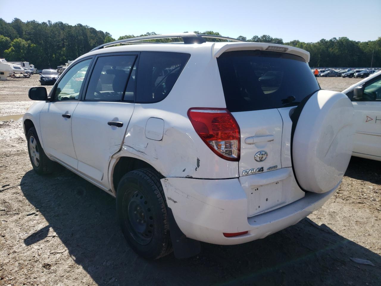 Photo 3 from auction – 2006 TOYOTA RAV4 with VIN JTMZD33V066004379