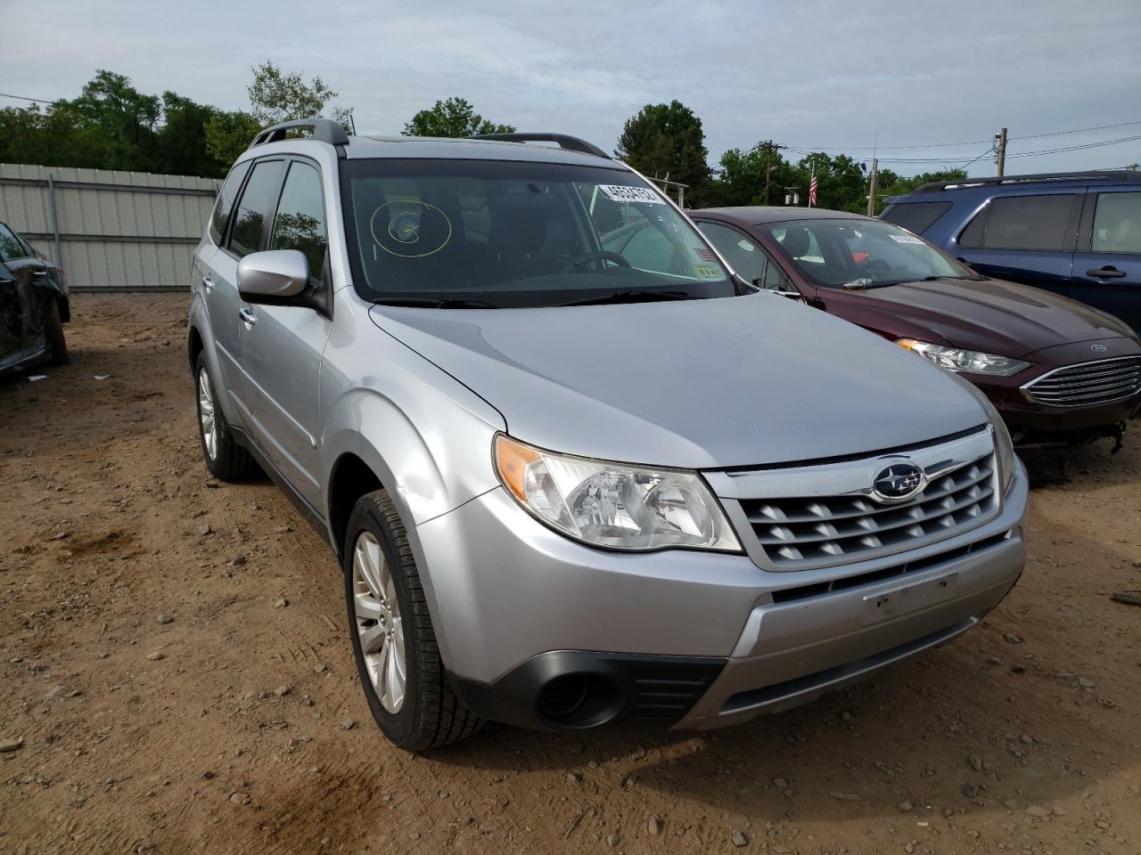 SUBARU FORESTER 2 2012 with VIN JF2SHADC7CH463787 - Photo from auction
