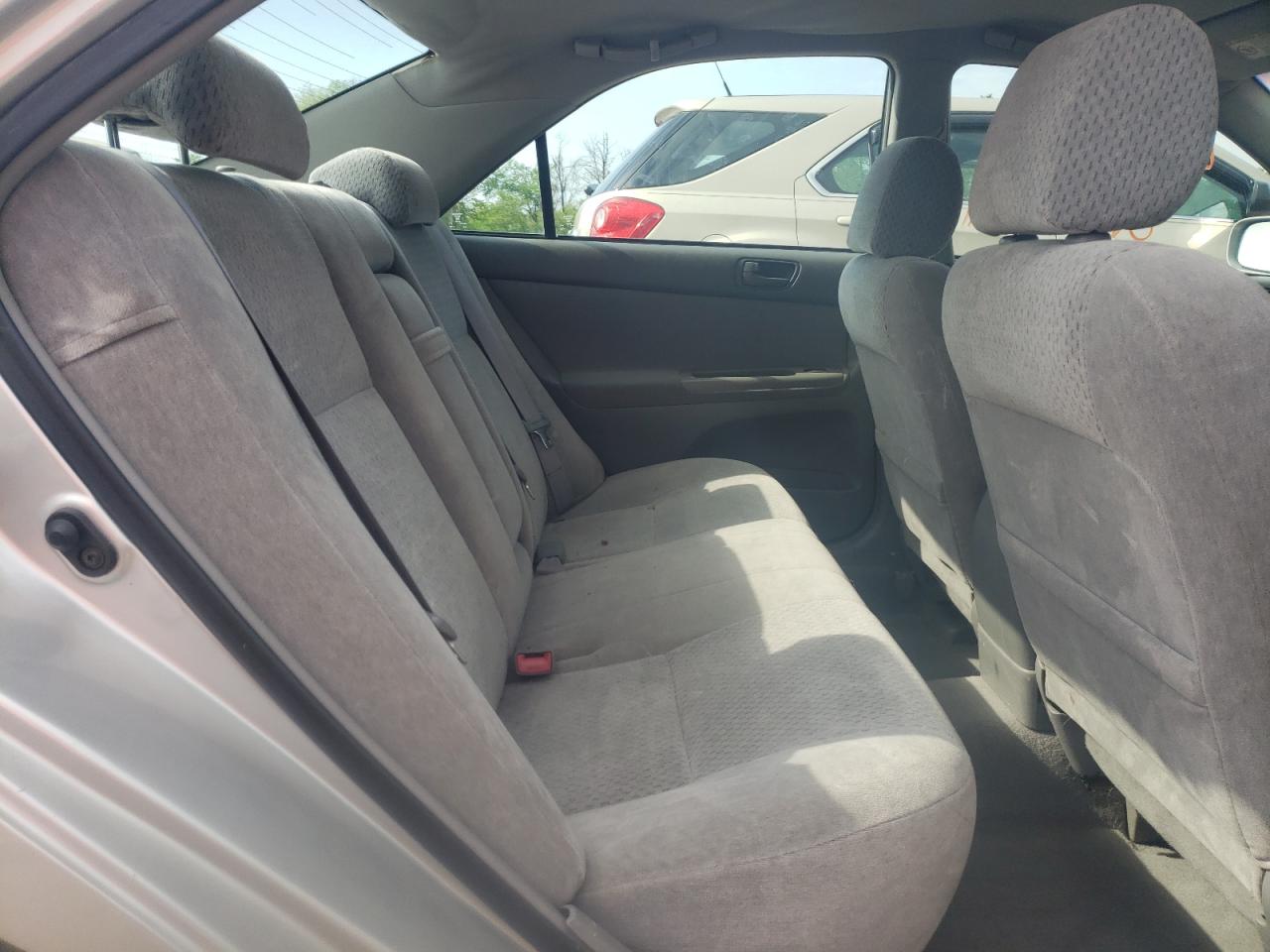 Photo 6 from auction – 2003 TOYOTA CAMRY LE with VIN 4T1BE32K23U782448