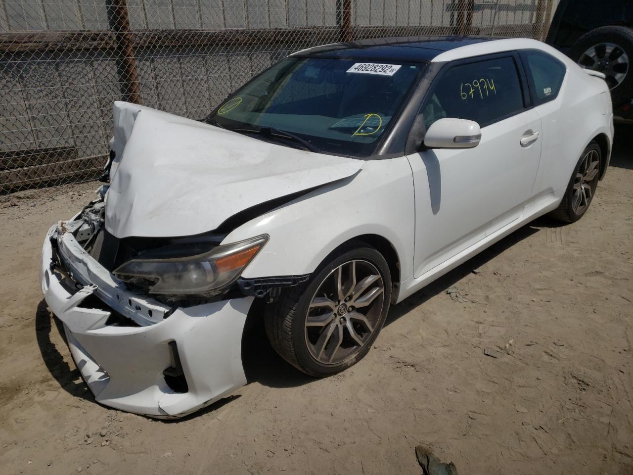 Photo 2 from auction – 2014 TOYOTA SCION TC with VIN JTKJF5C75E3082282