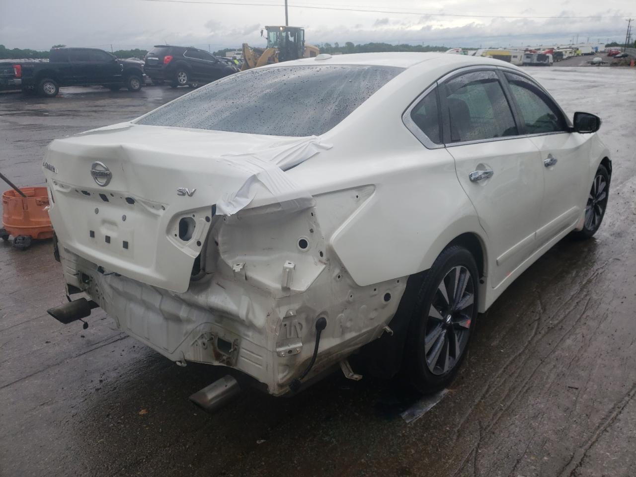 Photo 4 from auction – 2017 NISSAN ALTIMA 2.5 with VIN 1N4AL3AP1HC152605