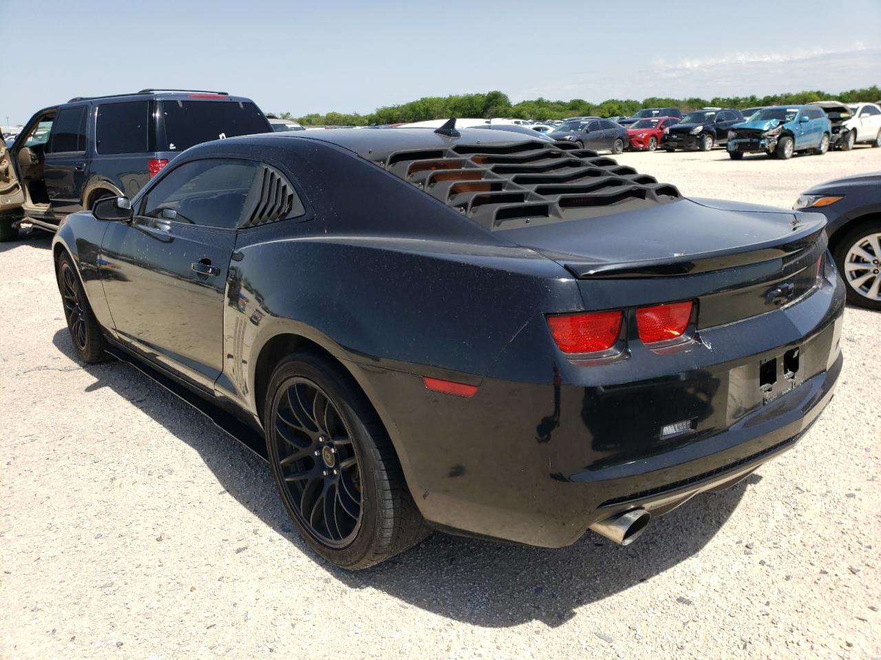 Photo 3 from auction – 2011 CHEVROLET CAMARO LS with VIN 2G1FA1ED4B9100239