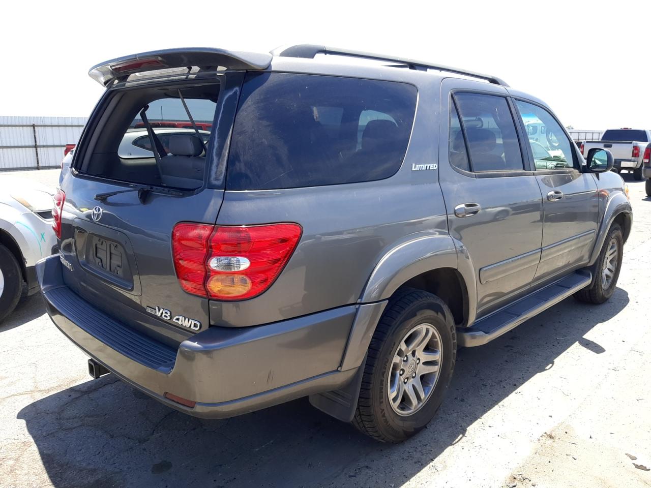 Photo 4 from auction – 2003 TOYOTA SEQUOIA LI with VIN 5TDBT48A53S182607