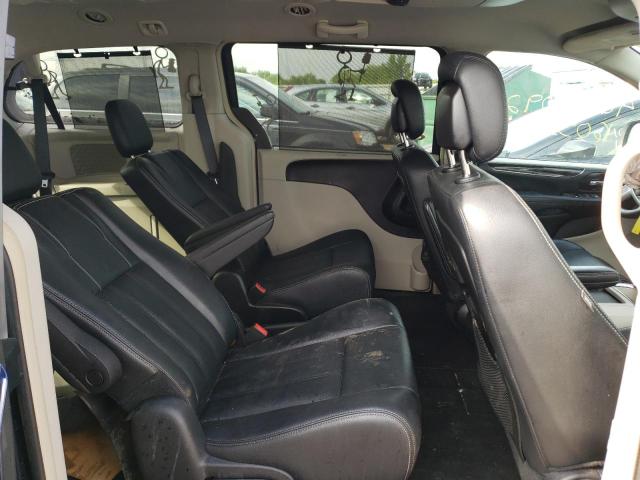 Photo 6 from auction – 2016 CHRYSLER TOWN & COU with VIN 2C4RC1BGXGR188248