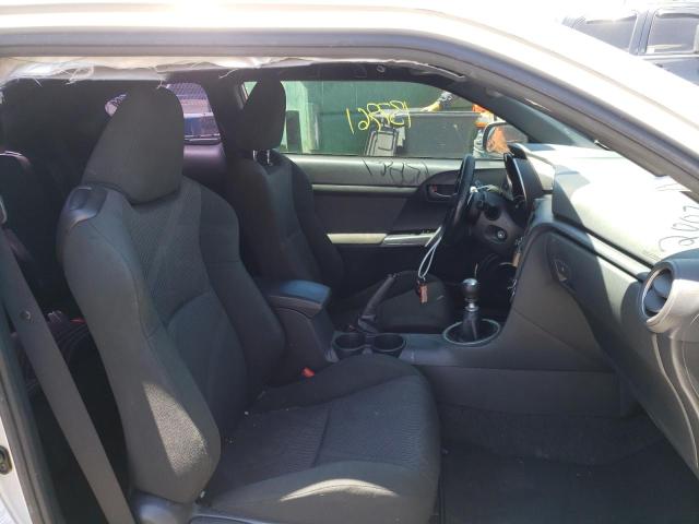 Photo 5 from auction – 2011 TOYOTA SCION TC with VIN JTKJF5C79B3016376