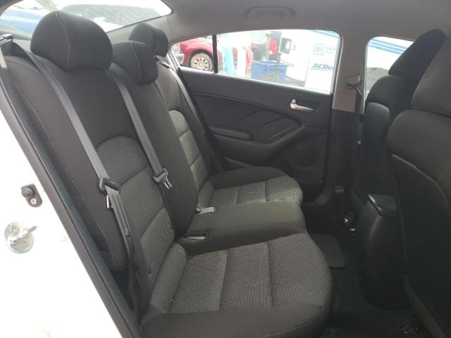 Photo 6 from auction – 2017 KIA FORTE LX with VIN 3KPFK4A7XHE046039