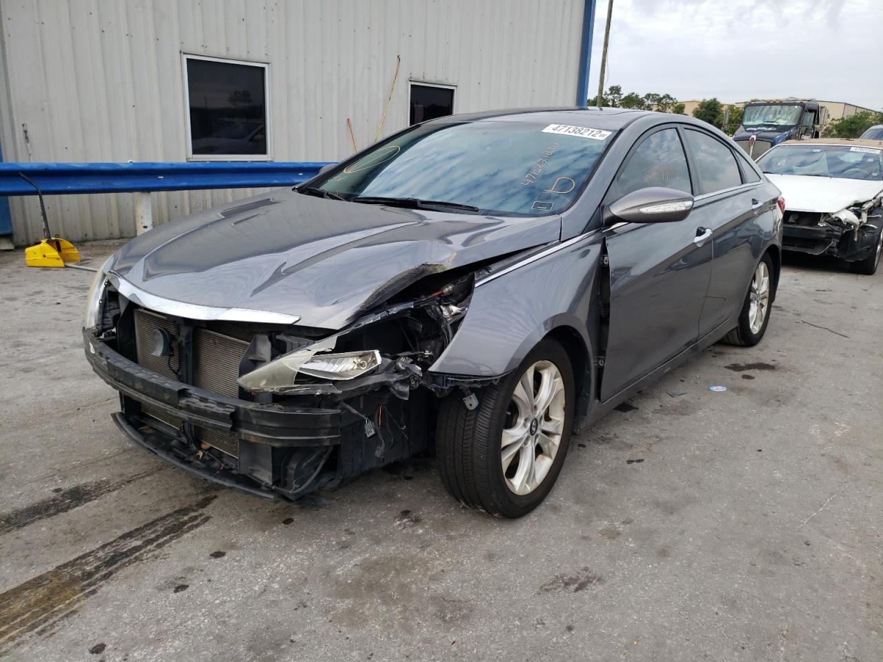 Photo 2 from auction – 2011 HYUNDAI SONATA SE with VIN 5NPEC4AC2BH238838