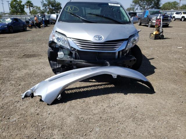 Photo 9 from auction – 2016 TOYOTA SIENNA XLE with VIN 5TDYK3DC4GS742153