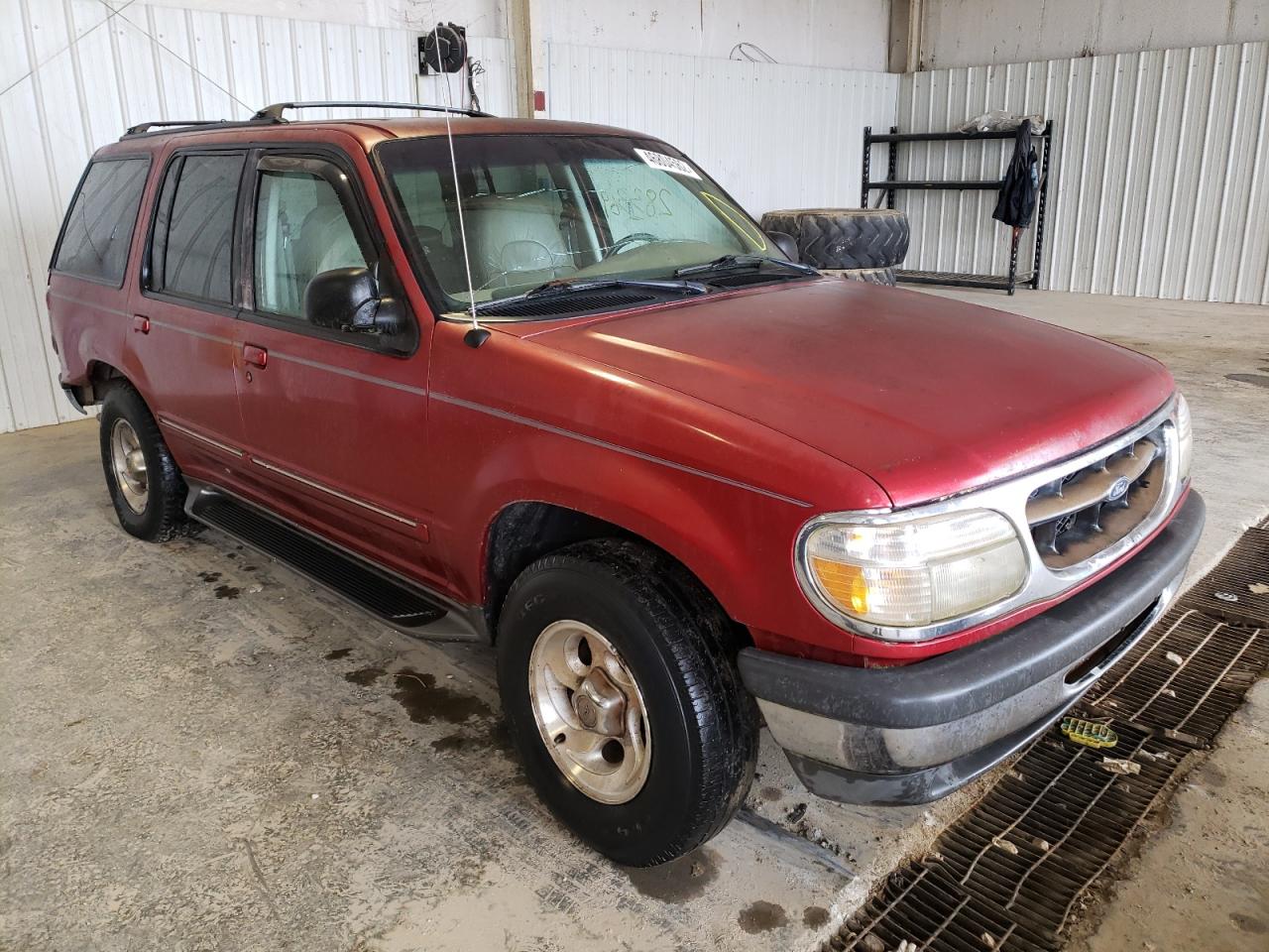 FORD EXPLORER 1998 with VIN 1FMZU34E0WZA68561 - Photo from auction