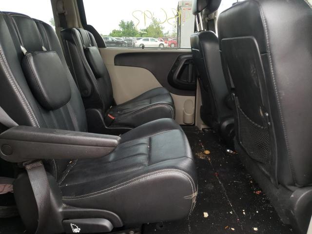 Photo 6 from auction – 2016 CHRYSLER TOWN & COU with VIN 2C4RC1CG1GR189254