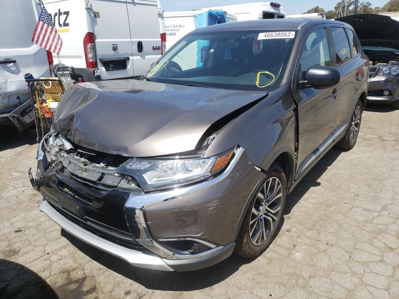 Photo 2 from auction – 2017 MITSUBISHI OUTLANDER with VIN JA4AD2A38HZ053429
