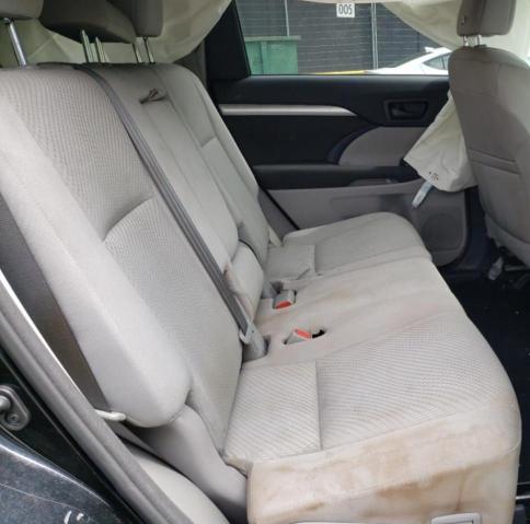 Photo 6 from auction – 2015 TOYOTA HIGHLANDER with VIN 5TDBKRFH8FS174215