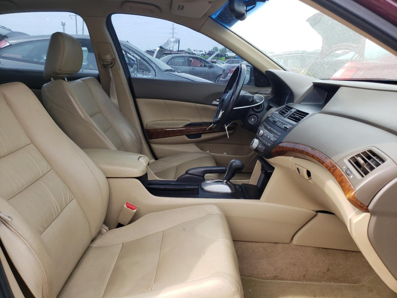 Photo 5 from auction – 2010 HONDA ACCORD EXL with VIN 1HGCP2F82AA165823