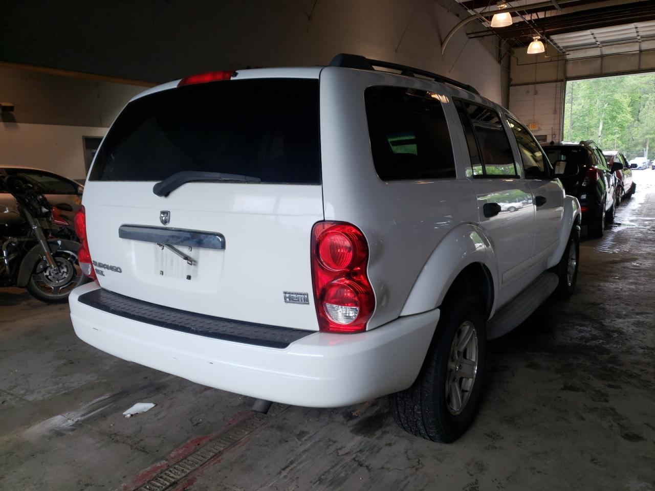 Photo 4 from auction – 2005 DODGE DURANGO SL with VIN 1D8HD48D75F617004