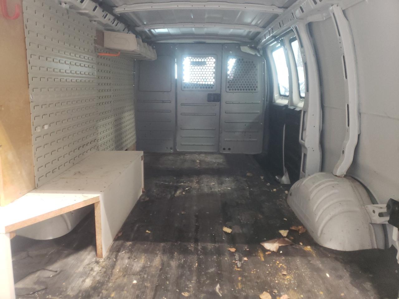 Photo 9 from auction – 2012 CHEVROLET EXPRESS G1 with VIN 1GCSHAF42C1160588