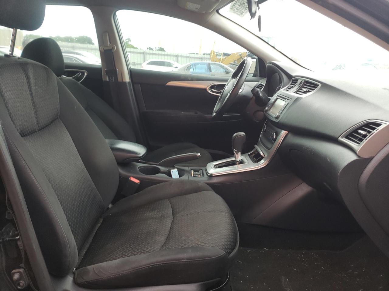 Photo 5 from auction – 2015 NISSAN SENTRA S with VIN 3N1AB7AP1FY250089
