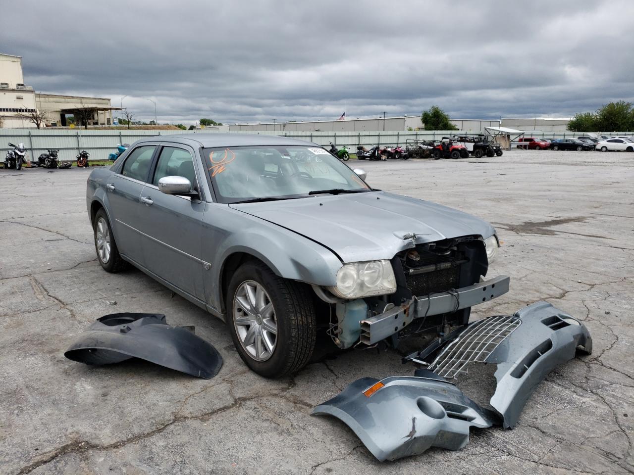 Photo 14 from auction – 2007 CHRYSLER 300C with VIN 2C3KA63H37H684062