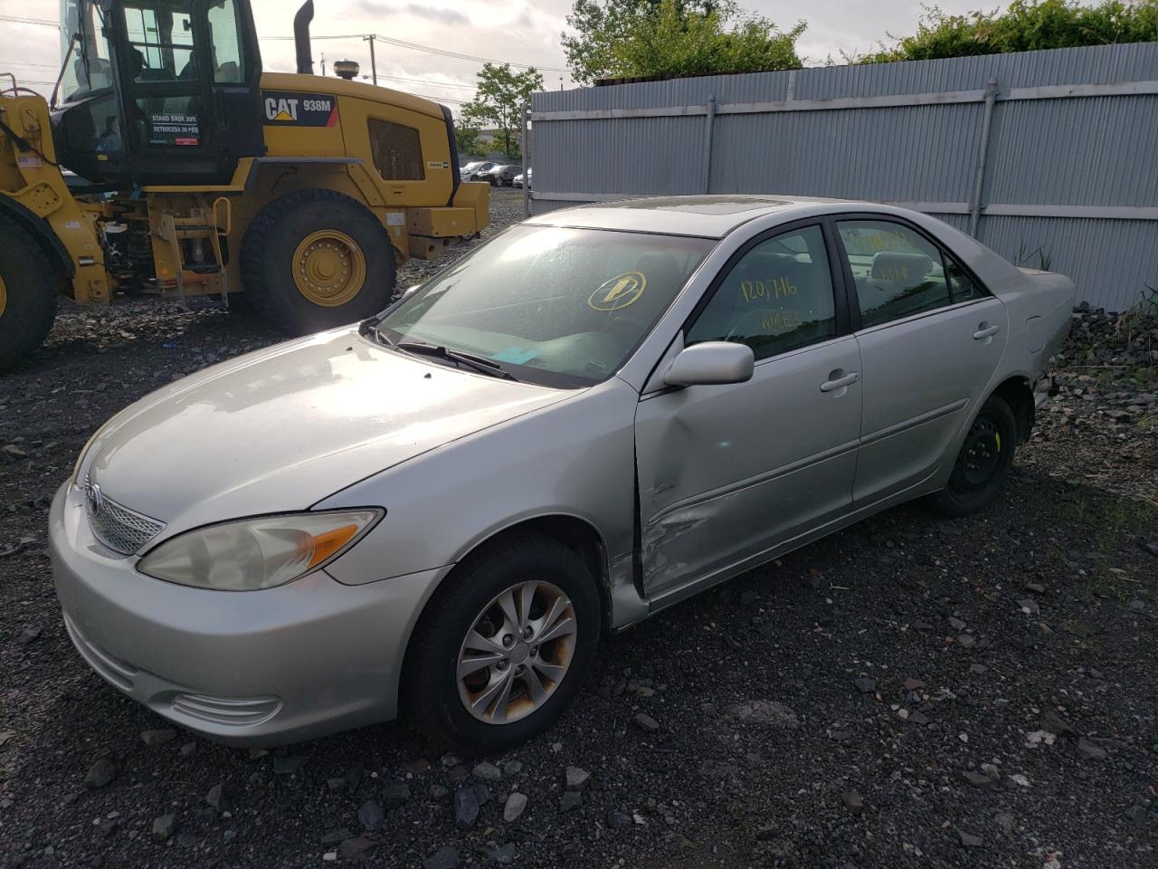 Photo 15 from auction – 2004 TOYOTA CAMRY LE with VIN 4T1BF32K54U576930