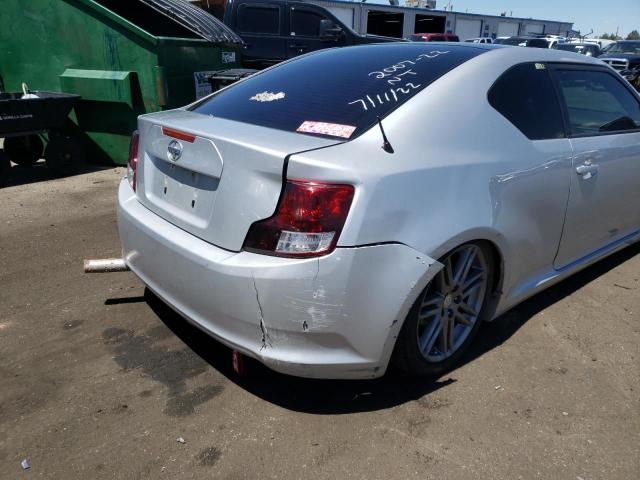 Photo 9 from auction – 2011 TOYOTA SCION TC with VIN JTKJF5C79B3016376