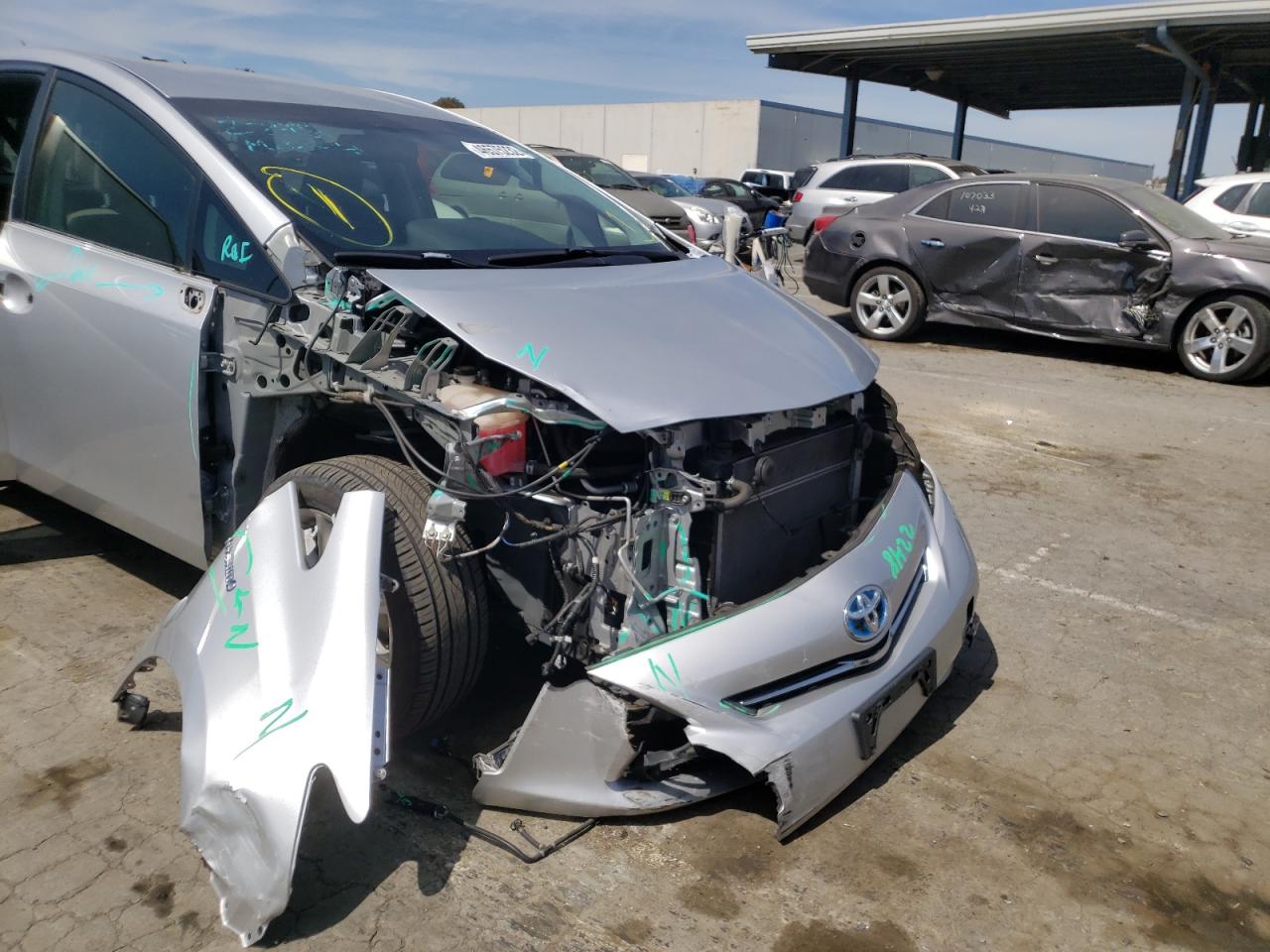 Photo 19 from auction – 2014 TOYOTA PRIUS V with VIN JTDZN3EU9E3322020