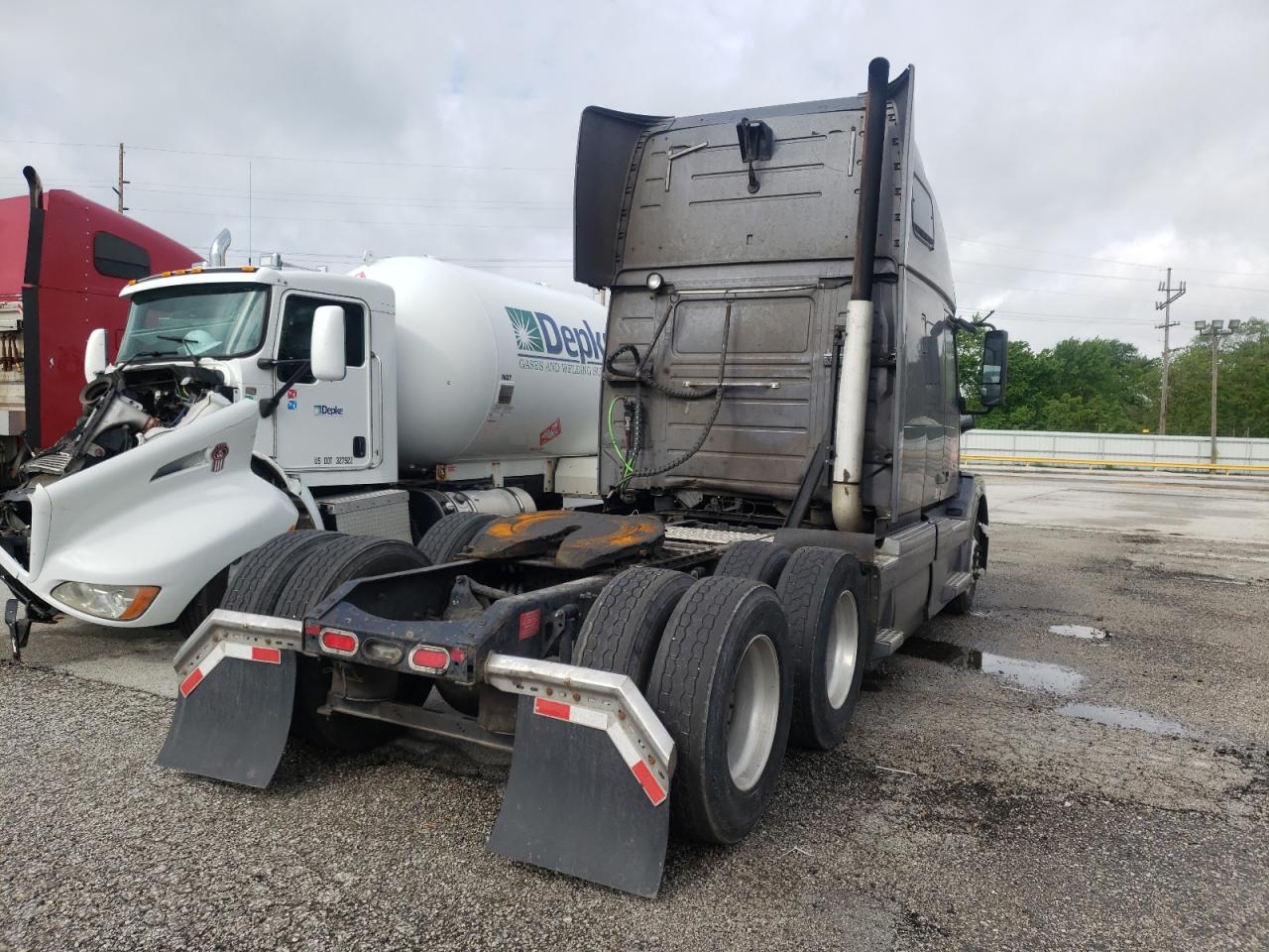 Photo 4 from auction – 2013 VOLVO VN VNL with VIN 4V4NC9EH9DN130498