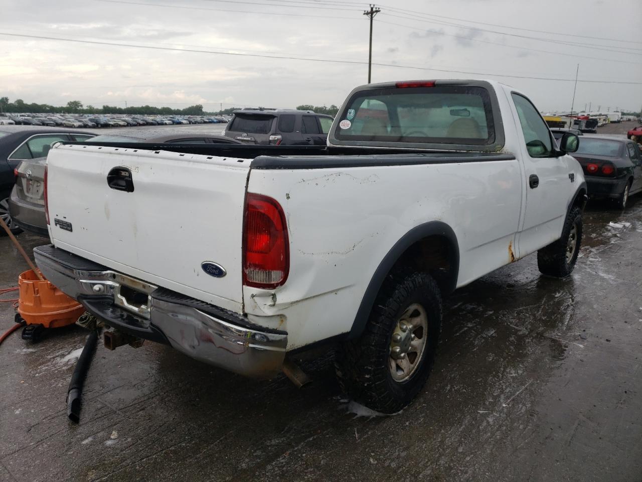 Photo 4 from auction – 1998 FORD F250 with VIN 1FTPF28W1WNA86223