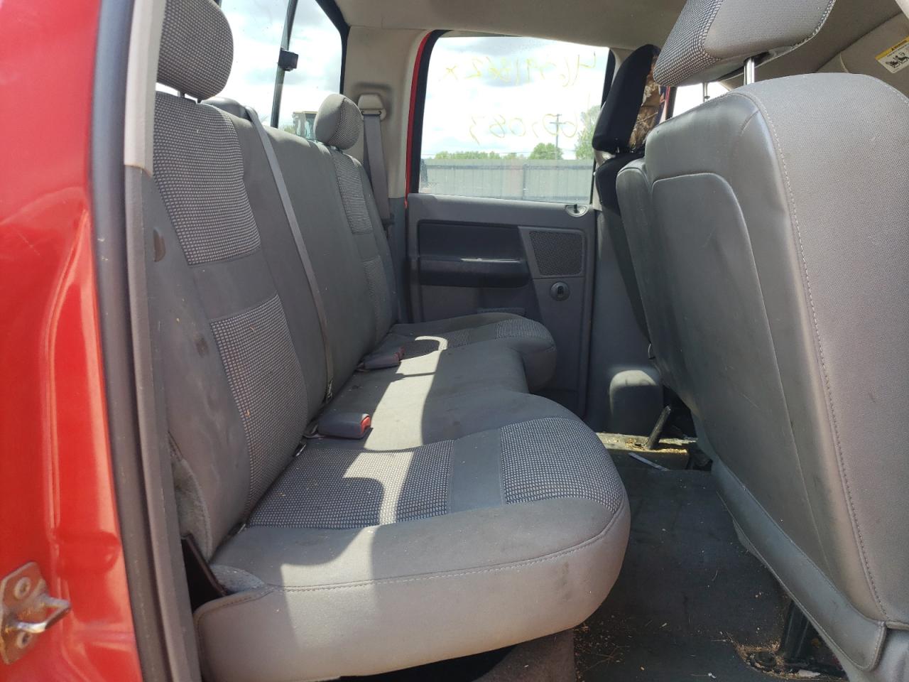 Photo 6 from auction – 2006 DODGE RAM 1500 S with VIN 1D7HU18N56S619970