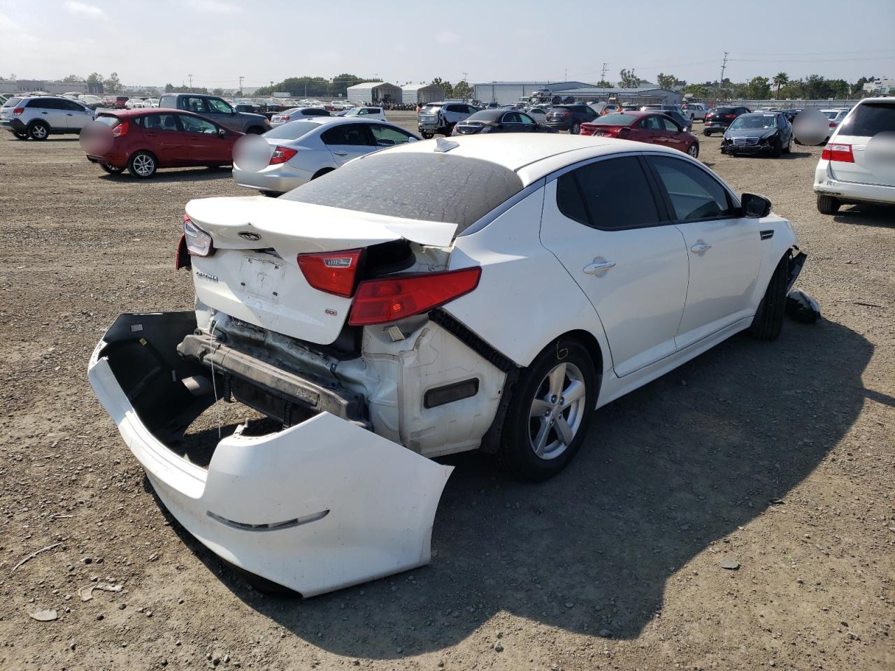 Photo 4 from auction – 2015 KIA OPTIMA LX with VIN KNAGM4A71F5661664