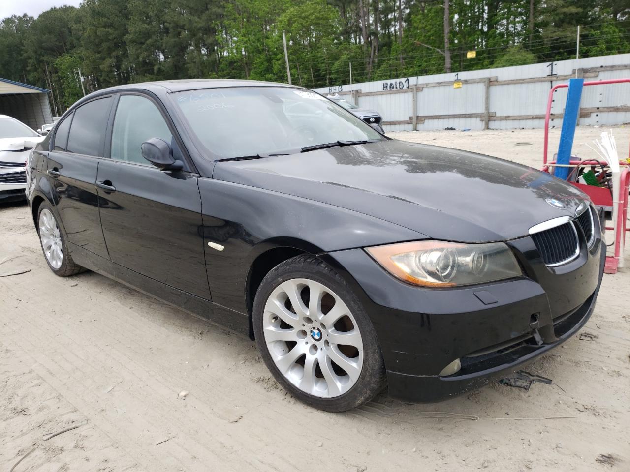 Photo 14 from auction – 2006 BMW 325 XI with VIN WBAVD13566KV09933