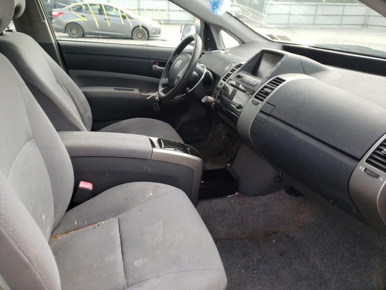 Photo 5 from auction – 2006 TOYOTA PRIUS with VIN JTDKB20U267501778