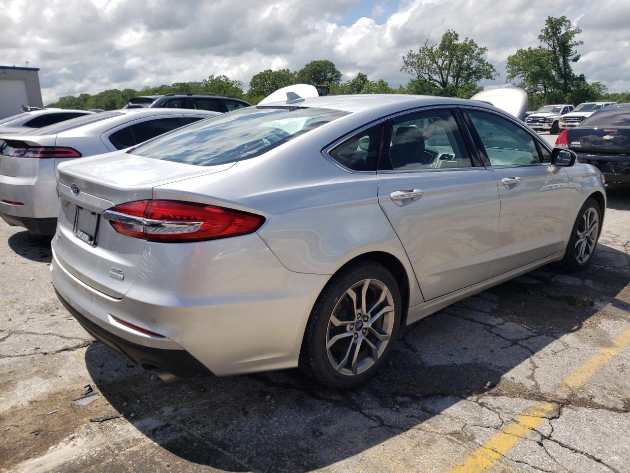 Photo 4 from auction – 2019 FORD FUSION SEL with VIN 3FA6P0CD9KR139251