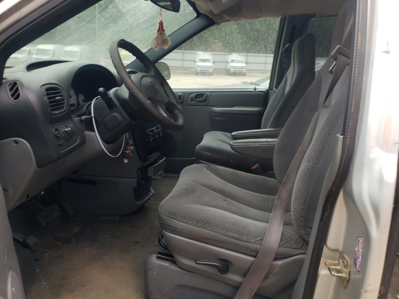 Photo 5 from auction – 2004 DODGE GRAND CARA with VIN 1D4GP24R84B581789