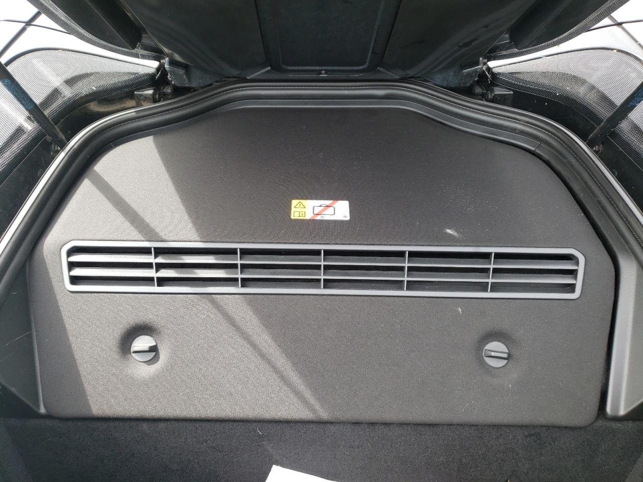 Photo 12 from auction – 2019 BMW I8 with VIN WBY2Z6C5XKVB82953