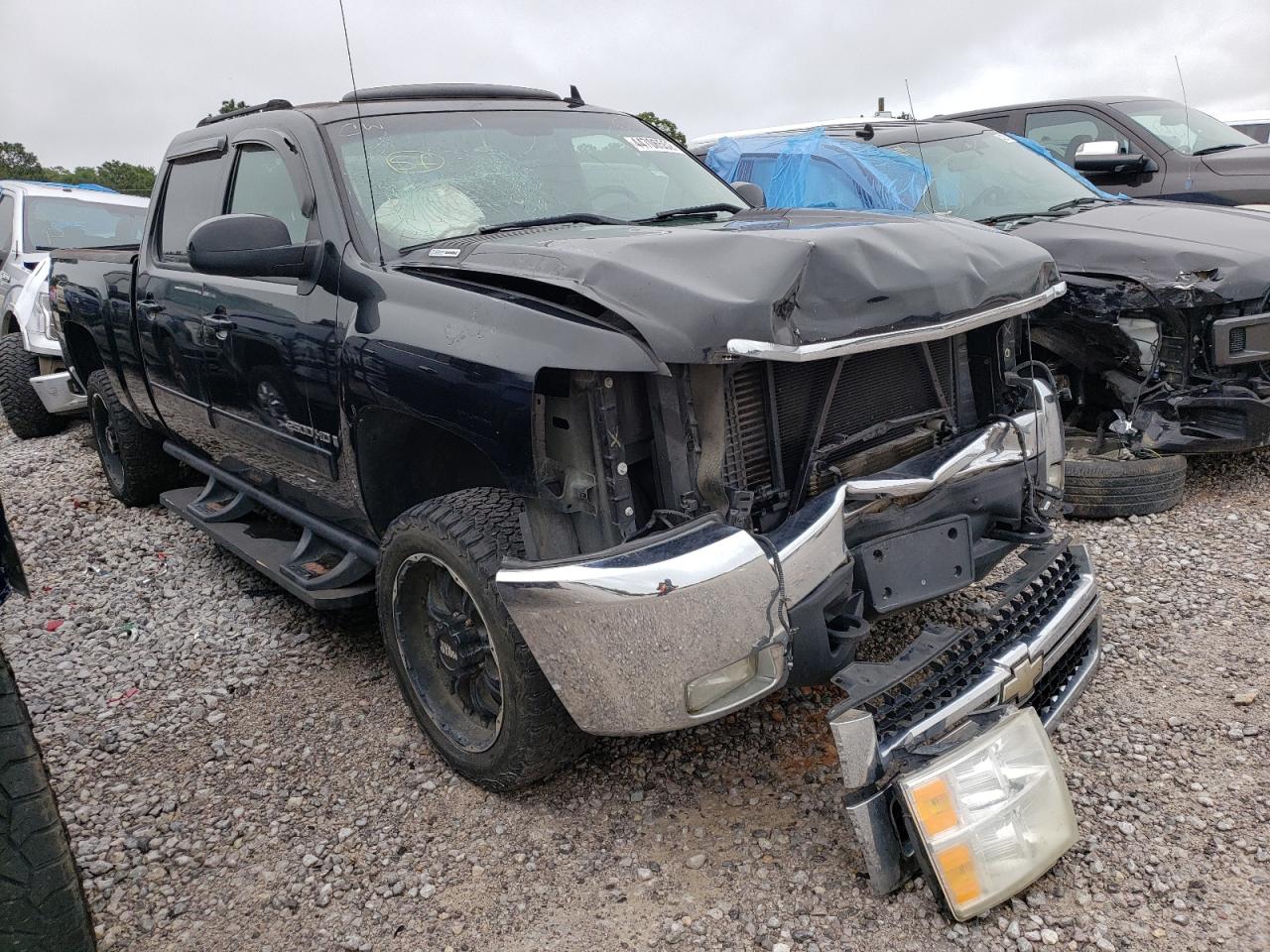 CHEVROLET SILVERADO 2007 with VIN 1GCHK23617F529926 - Photo from auction