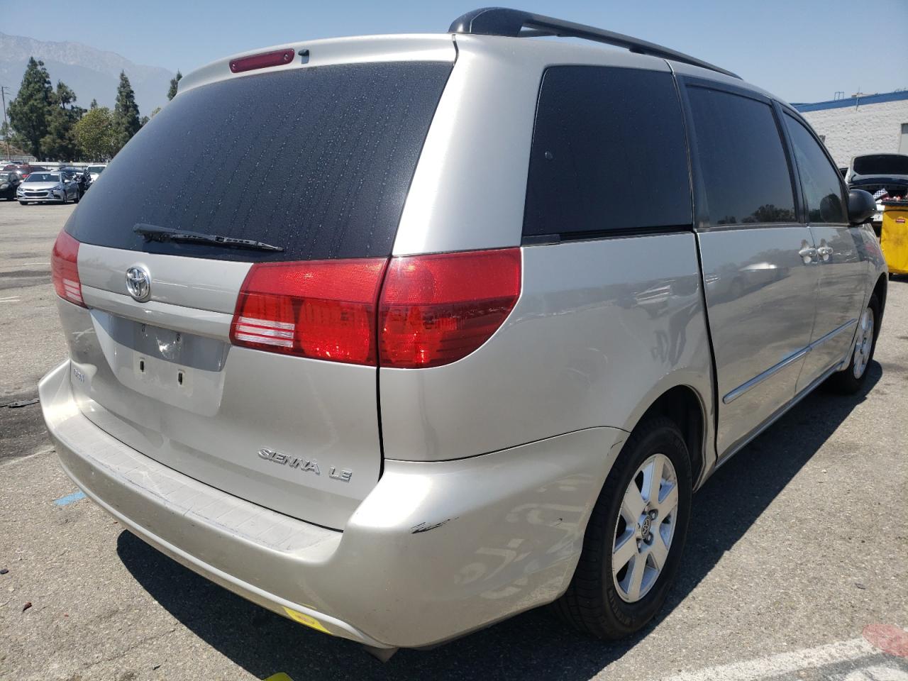 Photo 14 from auction – 2005 TOYOTA SIENNA CE with VIN 5TDZA23C45S339743