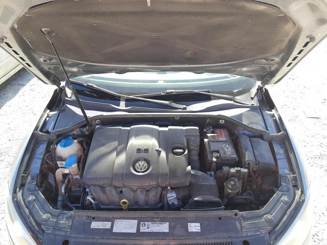 Photo 7 from auction – 2014 VOLKSWAGEN PASSAT S with VIN 1VWAP7A35EC007367