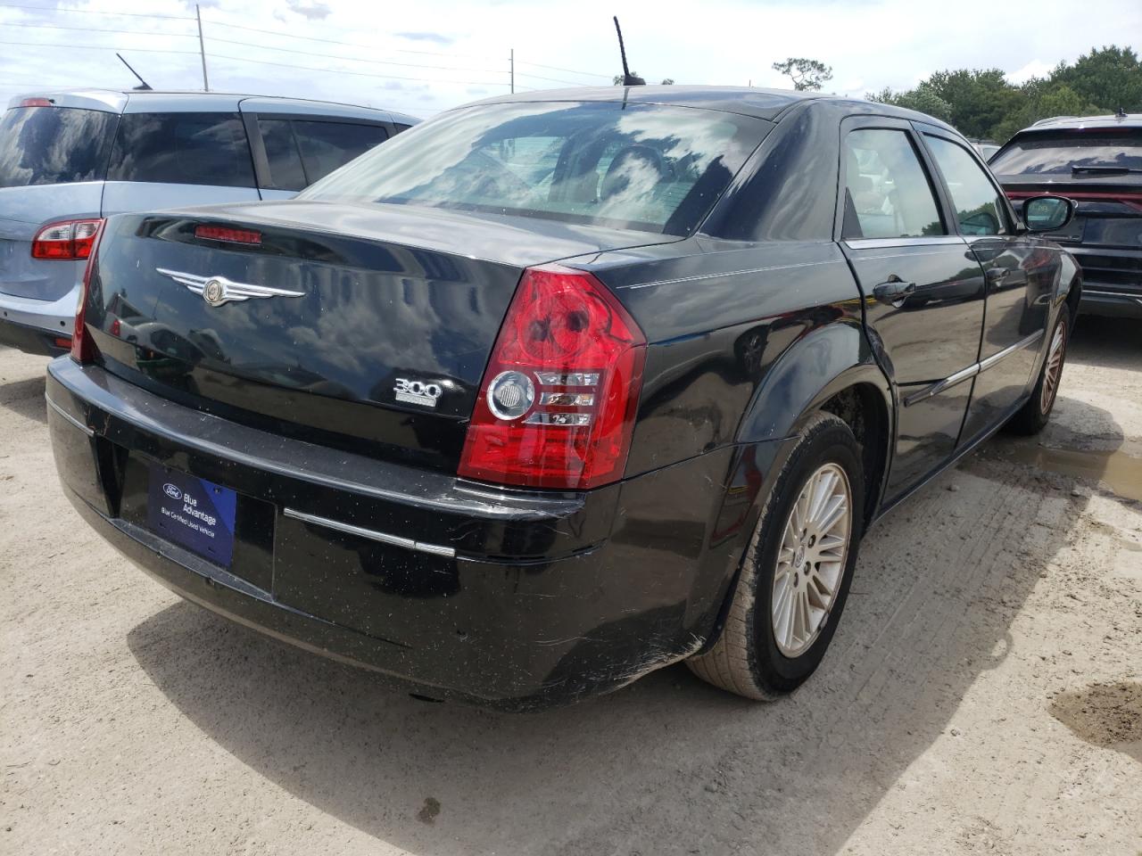 Photo 4 from auction – 2008 CHRYSLER 300 with VIN 2C3KA53GX8H149054