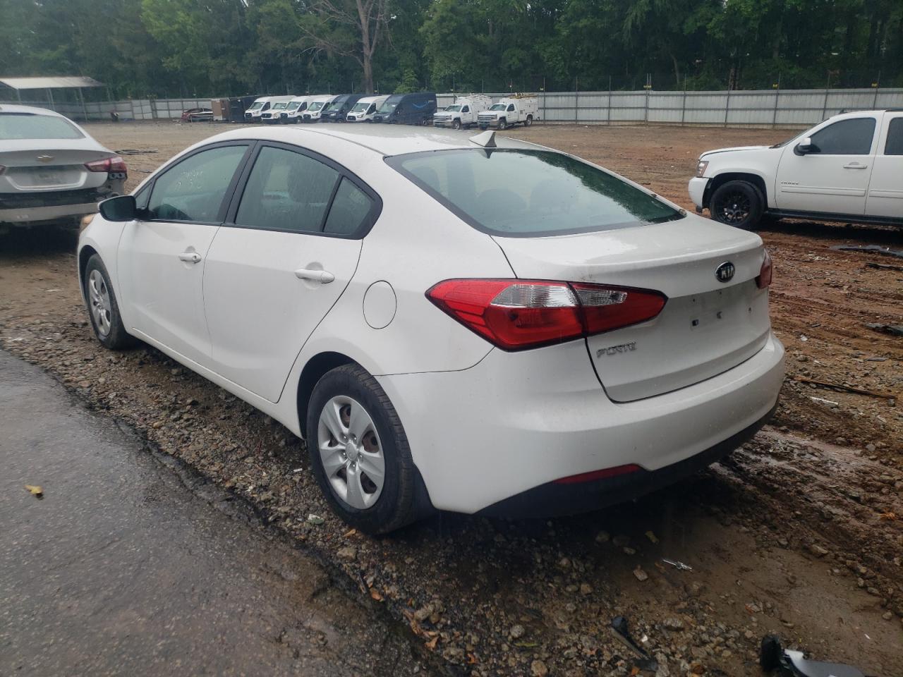 Photo 3 from auction – 2016 KIA FORTE LX with VIN KNAFK4A65G5495708