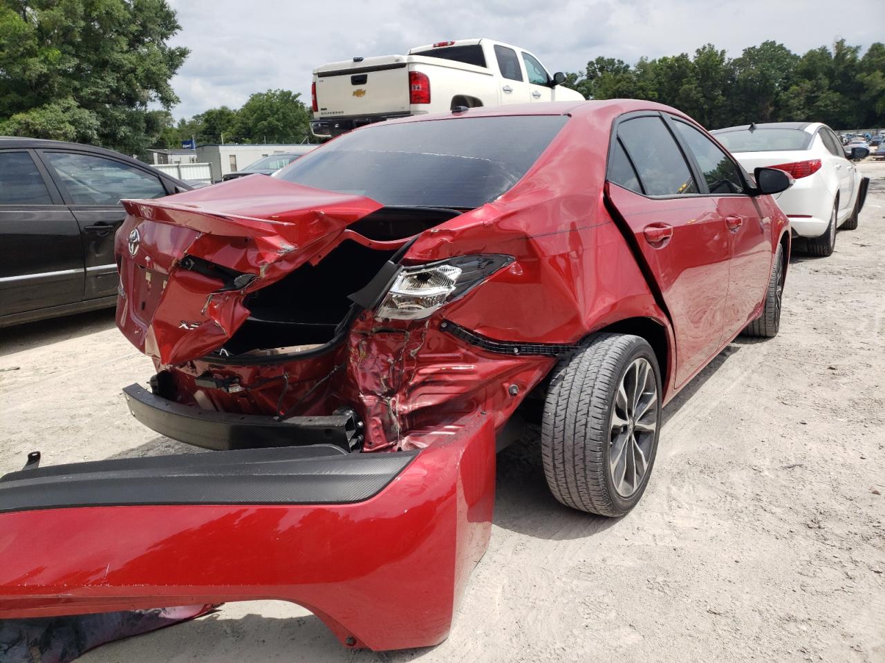 Photo 17 from auction – 2018 TOYOTA COROLLA L with VIN 5YFBURHEXJP799052
