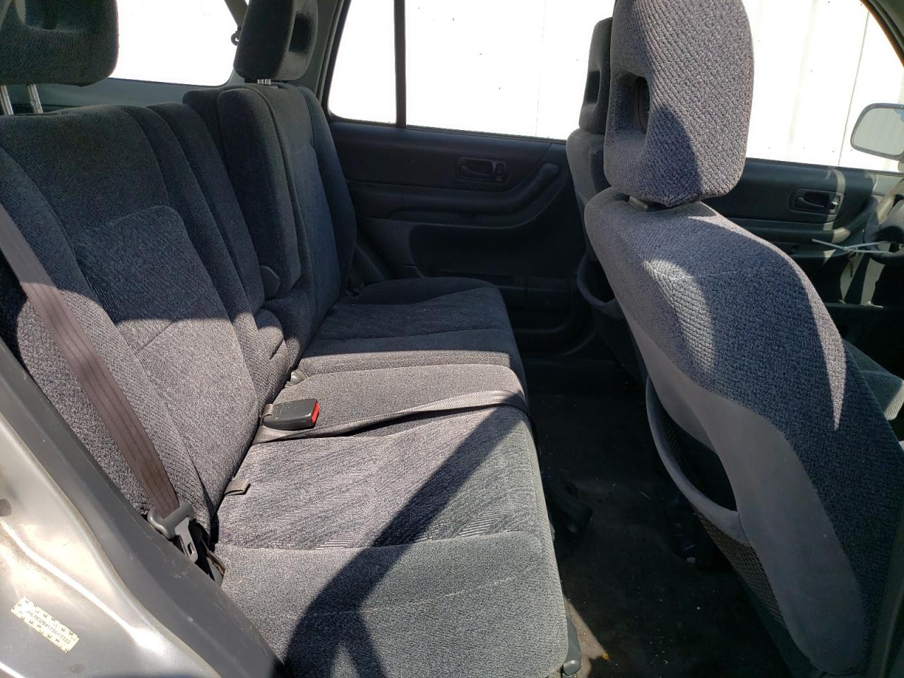 Photo 6 from auction – 2001 HONDA CR-V LX with VIN JHLRD28411S017333